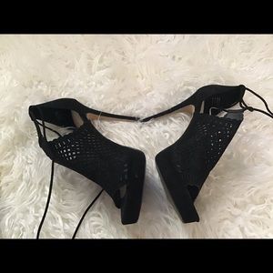 ALDO SIZE 10 STILETTO SANDAL/SHOOTIE